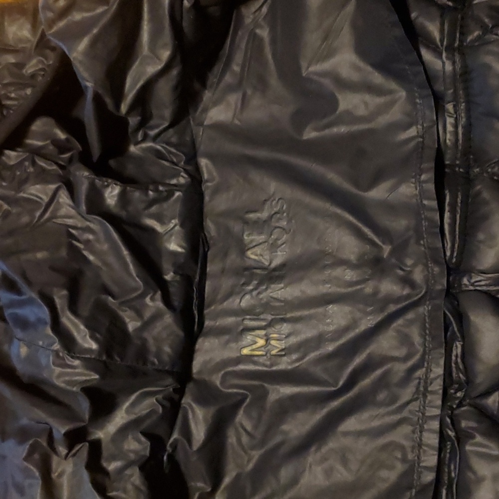 Michael Kors rain coat with hood - Picture 9 of 12
